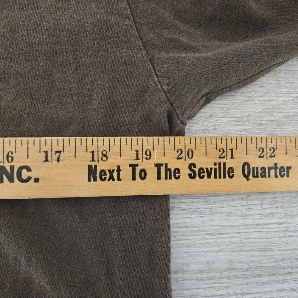 Vintage Avirex T Shirt Mens Large 18/20 Brown Y2K Hip Jop Urban Naturally Distre - Picture 5 of 6